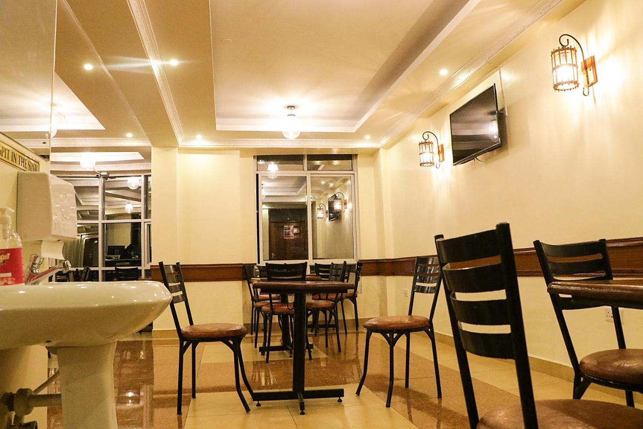 Claire De Lune Moonlight Hotel ناكورو المظهر الخارجي الصورة