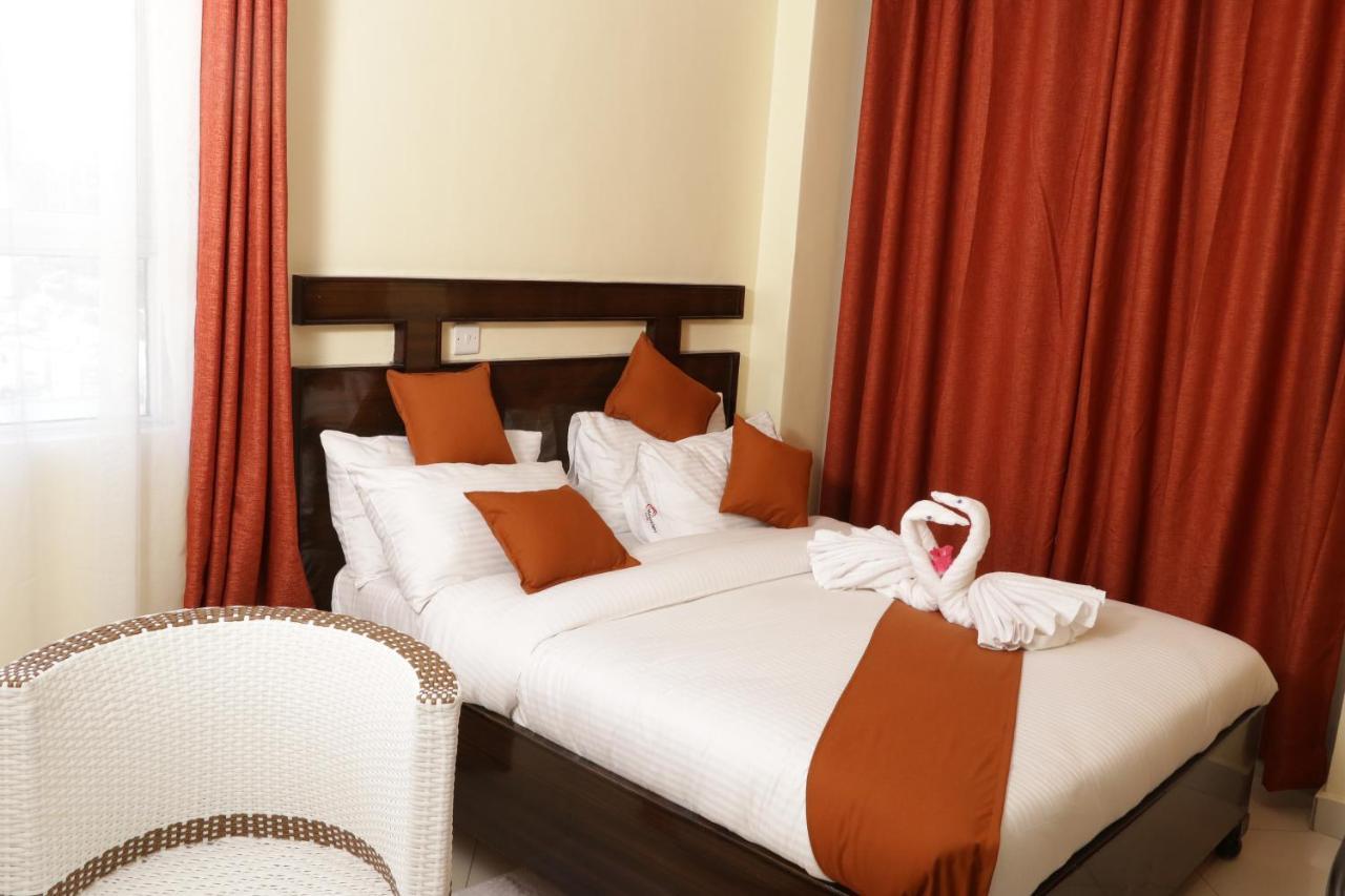 Claire De Lune Moonlight Hotel ناكورو المظهر الخارجي الصورة