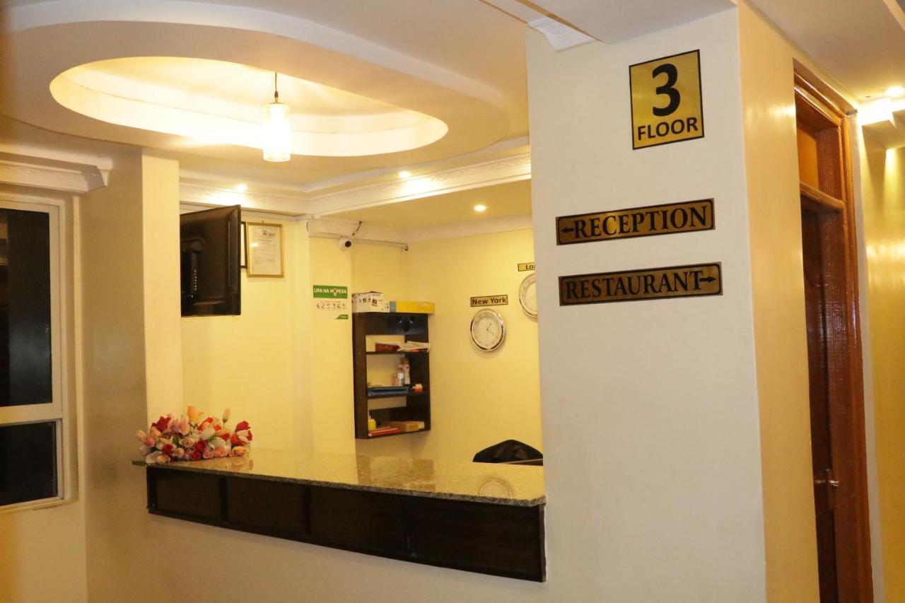 Claire De Lune Moonlight Hotel ناكورو المظهر الخارجي الصورة