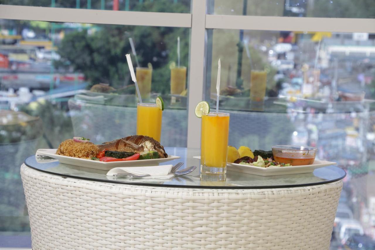 Claire De Lune Moonlight Hotel ناكورو المظهر الخارجي الصورة