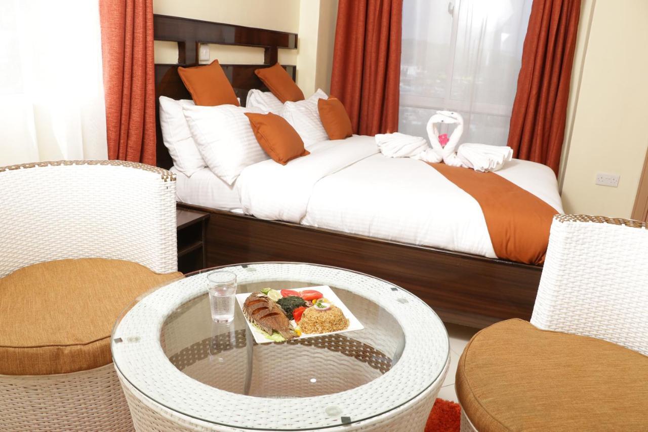Claire De Lune Moonlight Hotel ناكورو المظهر الخارجي الصورة