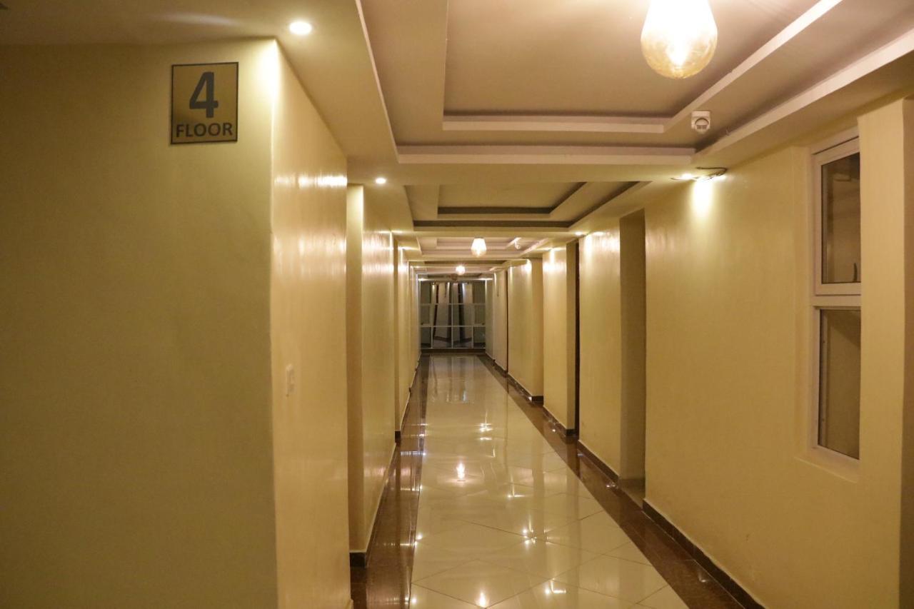Claire De Lune Moonlight Hotel ناكورو المظهر الخارجي الصورة
